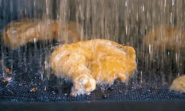 Cơm gà xối mỡ bằng máy tự chế