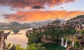 Trấn Phù Dung - chốn bồng lai tiên cảnh 'vượt mặt' Phượng Hoàng cổ trấn