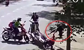 Ngã sấp mặt trên đường chạy trốn, tên cướp giật vẫn tẩu thoát