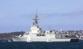 Tàu khu trục HMAS Hobart của Hải quân Australia lên đường đến châu Á