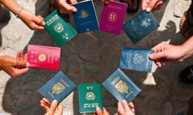 Vì sao hộ chiếu các quốc gia trên thế giới chỉ mang 4 màu sắc?