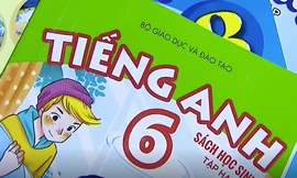 Hàng chục nghìn cuốn sách giáo khoa giả bị phát hiện ở Hà Nội