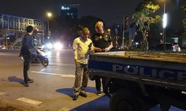 Toàn cảnh côn đồ lái ô tô gây tai nạn còn rút dao đâm gục nạn nhân