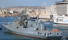 Cận cảnh dàn vũ khí khinh hạm Nga ‘nổi lửa’ trên Biển Đen