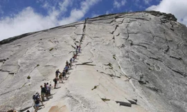 Cung đường thẳng đứng nguy hiểm bậc nhất nước Mỹ