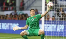 Mục kích Đặng Văn Lâm trổ tài trên sân tập của tuyển Việt Nam