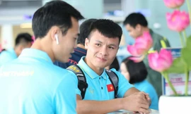 Tuyển Việt Nam lên đường sang Thái Lan