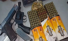 Người đàn ông vận chuyển súng và hàng trăm viên đạn ở Sài Gòn