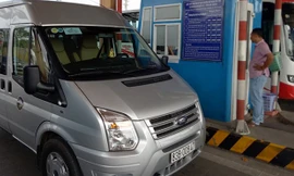 Tài xế bấm còi inh ỏi khi qua trạm BOT Sóc Trăng