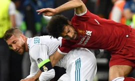 Thủ quân Real phản pháo vụ vật Salah, đấm Karius