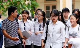 Đề khó, bố mẹ lo con trượt: cách tính điểm tốt nghiệp thế nào?