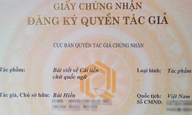 Tin hot giáo dục: PGS Bùi Hiền đăng ký bản quyền 'Tiếw Việt'