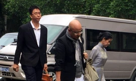 Nhiều người đồn đoán, vị nữ luật sư này phải có gì đặc biệt thì mới được ông chủ Tập đoàn Trung Nguyên tin tưởng.