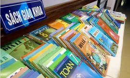 Tin nóng giáo dục: Không để các trường được tự chọn sách giáo khoa