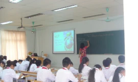 Nhiều ý kiến cho rằng, nghề giáo viên ngày càng áp lực. Ảnh minh họa: Q.Anh