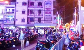 Cầm mã tấu cướp tiệm vàng lớn nhất Cà Mau