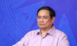Thủ tướng: 'Thần tốc' hơn nữa các giải pháp bảo đảm thuốc, vật tư y tế