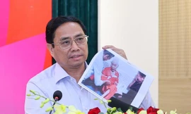 Thủ tướng chia sẻ hình ảnh xúc động của Mẹ Việt Nam Anh hùng