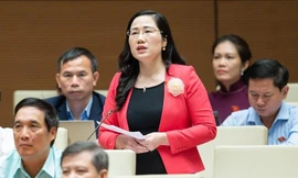 Dân sửa nhà trong ngõ sâu vẫn biết, cao ốc trái phép mặt đường sao không phát hiện ra?