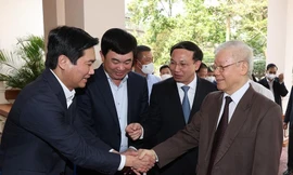 Đổi mới tư duy, nếp nghĩ, cách làm để đưa Quảng Ninh phát triển mạnh mẽ hơn