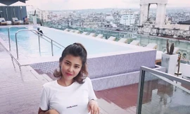 Người mẫu Trung Quốc bị tẩy chay vì lái Mercedes vào Tử Cấm Thành