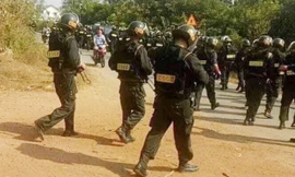 Huy động hàng trăm Cảnh sát vây bắt đối tượng xả súng bắn chết 4 người. Ảnh: Báo Bảo vệ pháp luật