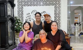 NSND Hồng Vân và Lê Tuấn Anh kỷ niệm 20 năm ngày cưới