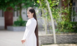 Nữ sinh ĐH Văn hóa nuôi suối tóc dài hơn 1 mét suốt 14 năm