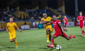 Mưa sầm sập, Viettel 'ngập' ở bến Hàng Đẫy