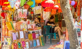 Sát lễ Vu Lan, thị trường dành cho 'cõi âm' cũng ế ẩm vì COVID-19