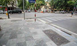 Vỉa hè các tuyến phố vùng 'lõi' Thủ đô thay đổi ra sao sau lát đá tự nhiên?