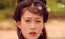 “Chúc Anh Đài” Lương Tiểu Băng, 51 tuổi vẫn hát quán bar kiếm sống khiến fan thương cảm