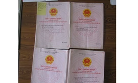 Cán bộ địa chính làm giả bìa đỏ