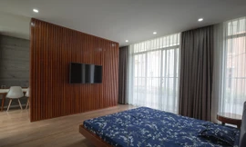 Báo ngoại tán dương nhà đẹp phá cách thích nghi với ngột ngạt ở Hà Nội