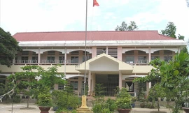 Dây điện đứt rơi trước cổng trường, 2 học sinh tử vong tại chỗ 