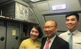 Sau đêm chiến thắng, HLV Park Hang Seo rời Hà Nội sớm