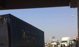 3 xe va chạm, hai giáo viên tiếng Anh người nước ngoài thương vong