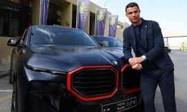 Cristiano Ronaldo được tặng xe điện của BMW