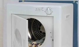 Trường đại học náo động vì kẻ bôi phân vào quần, áo