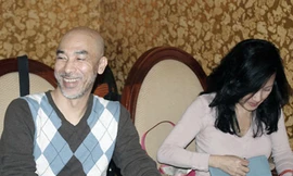 Trịnh Nam Sơn và bạn gái Giáng Tiên trong ngày về nước chuẩn bị cho tour diễn xuyên Việt.