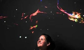 Nữ SV giải mã bí ẩn làm đau đầu nhà thiên văn