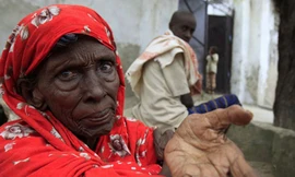 Người nghèo ở Ethiopia ăn lá cây để sống