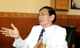 Đại gia Lê Ân chia sẻ việc lấy vợ trẻ