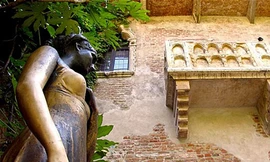 Kiếm tiền nhờ Romeo và Juliette