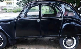 Chiếc xe Citroen cổ của NSND Út Trà Ôn được trả giá nửa tỷ đồng