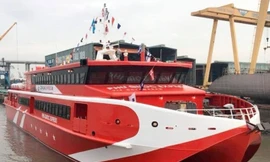 Sửa xong tàu cao tốc chở 500 khách gặp sự cố trên biển