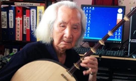 Tiếng đàn của học trò từng 'níu chân' nhạc sư Nguyễn Vĩnh Bảo trước khi lìa trần