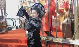 Xem hình ảnh oai phong và Khí phách của Thái Hậu Dương Vân Nga