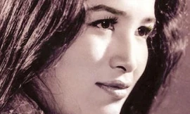 NSND Trà Giang đấu giá tranh ủng hộ bà con vùng bão