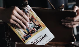 Blogger Đinh Hằng: Từ 'Quá trẻ để chết' trên đất Mỹ cho tới làm 'Người tình Habana'